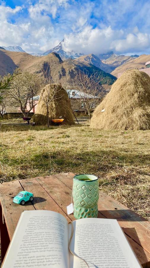 Piligrim Kazbegi Hotel Ngoại thất bức ảnh