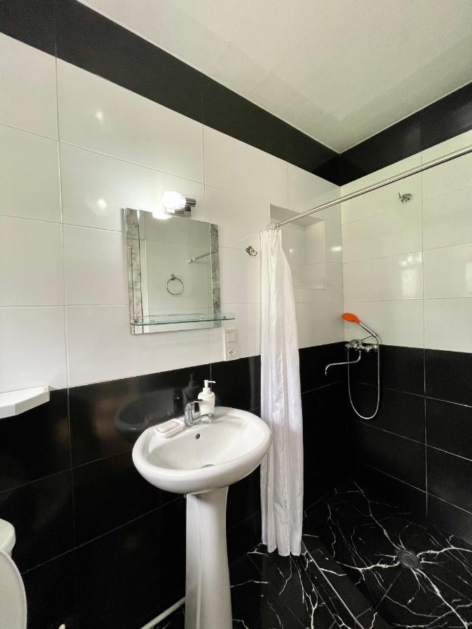 Piligrim Kazbegi Hotel Ngoại thất bức ảnh